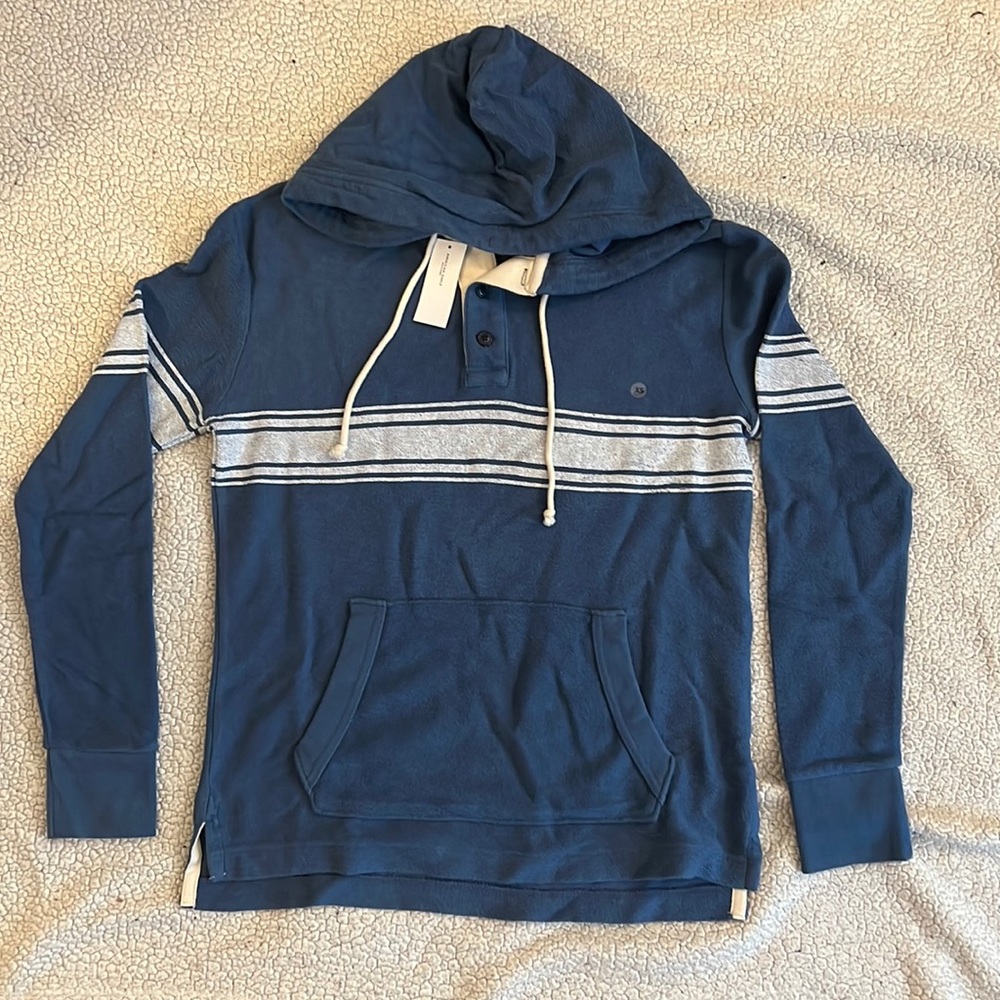 Blue American Eagle pullover